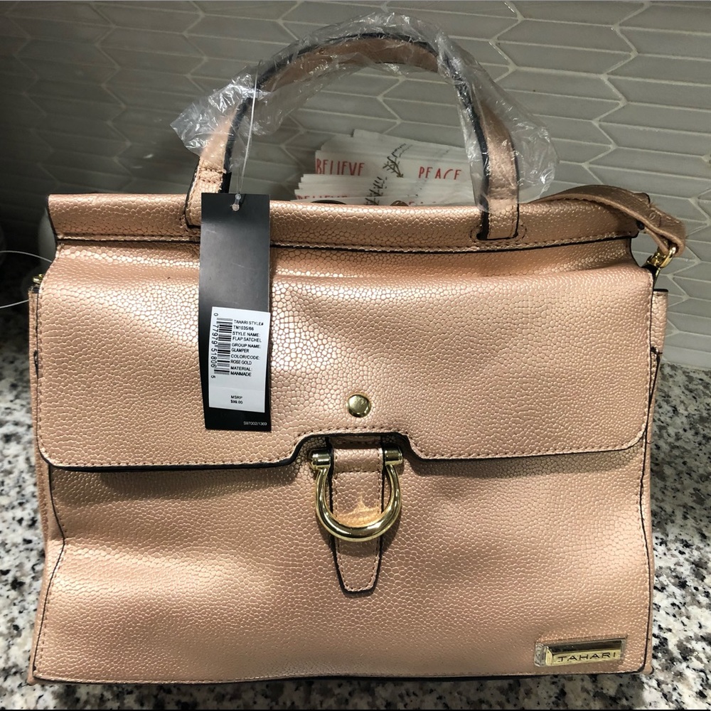 Tahari pocketbook